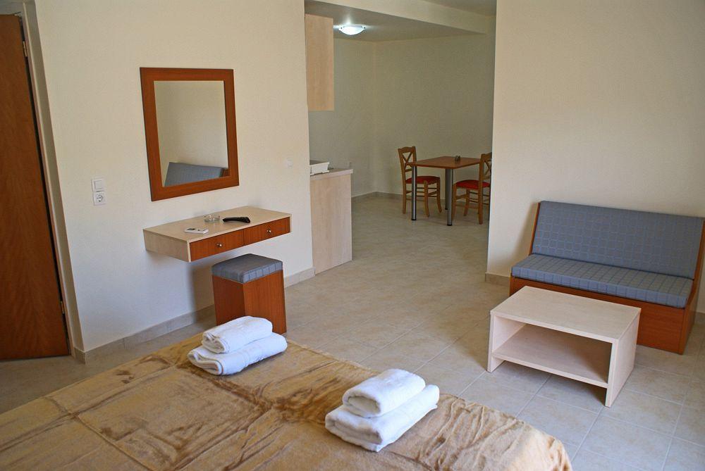 Hotel Sea Breeze Sitía Extérieur photo