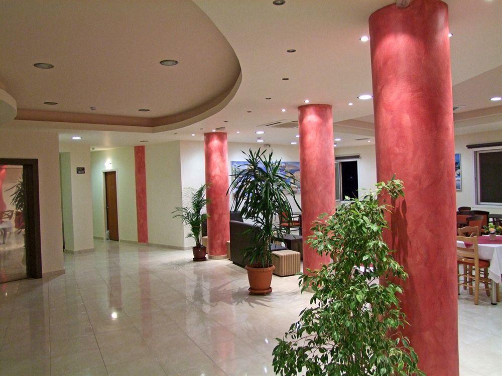 Hotel Sea Breeze Sitía Extérieur photo