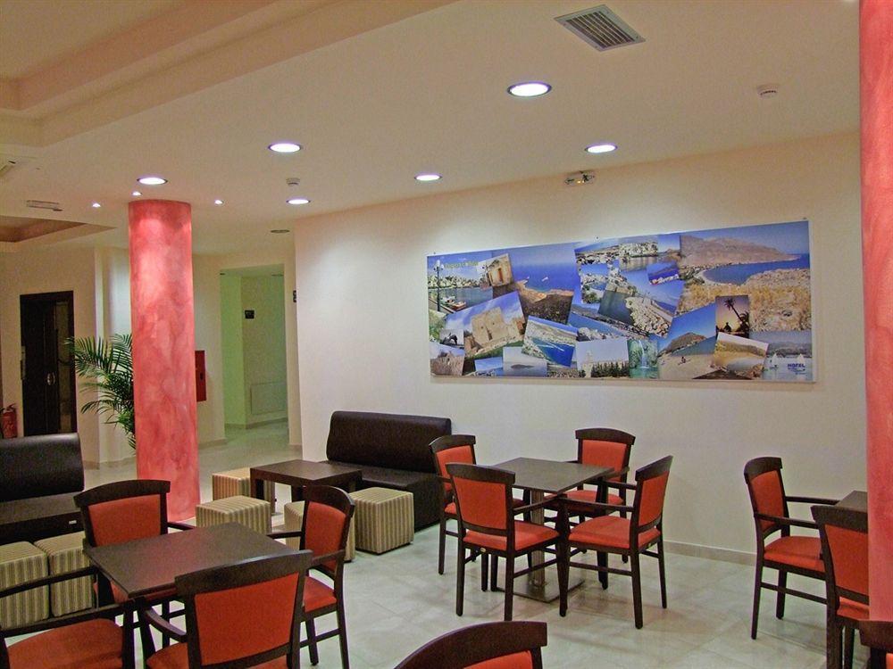 Hotel Sea Breeze Sitía Extérieur photo