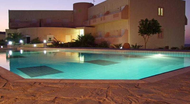 Hotel Sea Breeze Sitía Extérieur photo