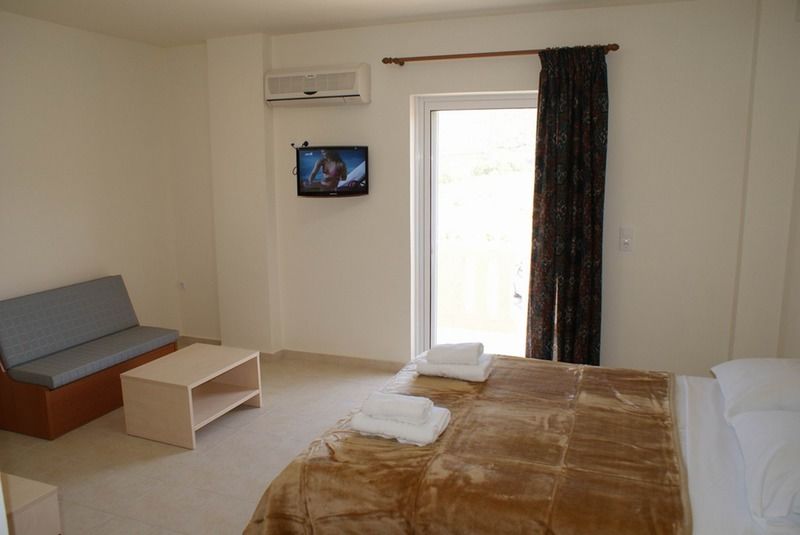 Hotel Sea Breeze Sitía Extérieur photo