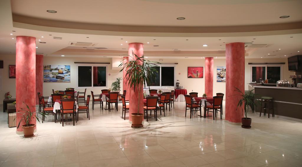 Hotel Sea Breeze Sitía Extérieur photo