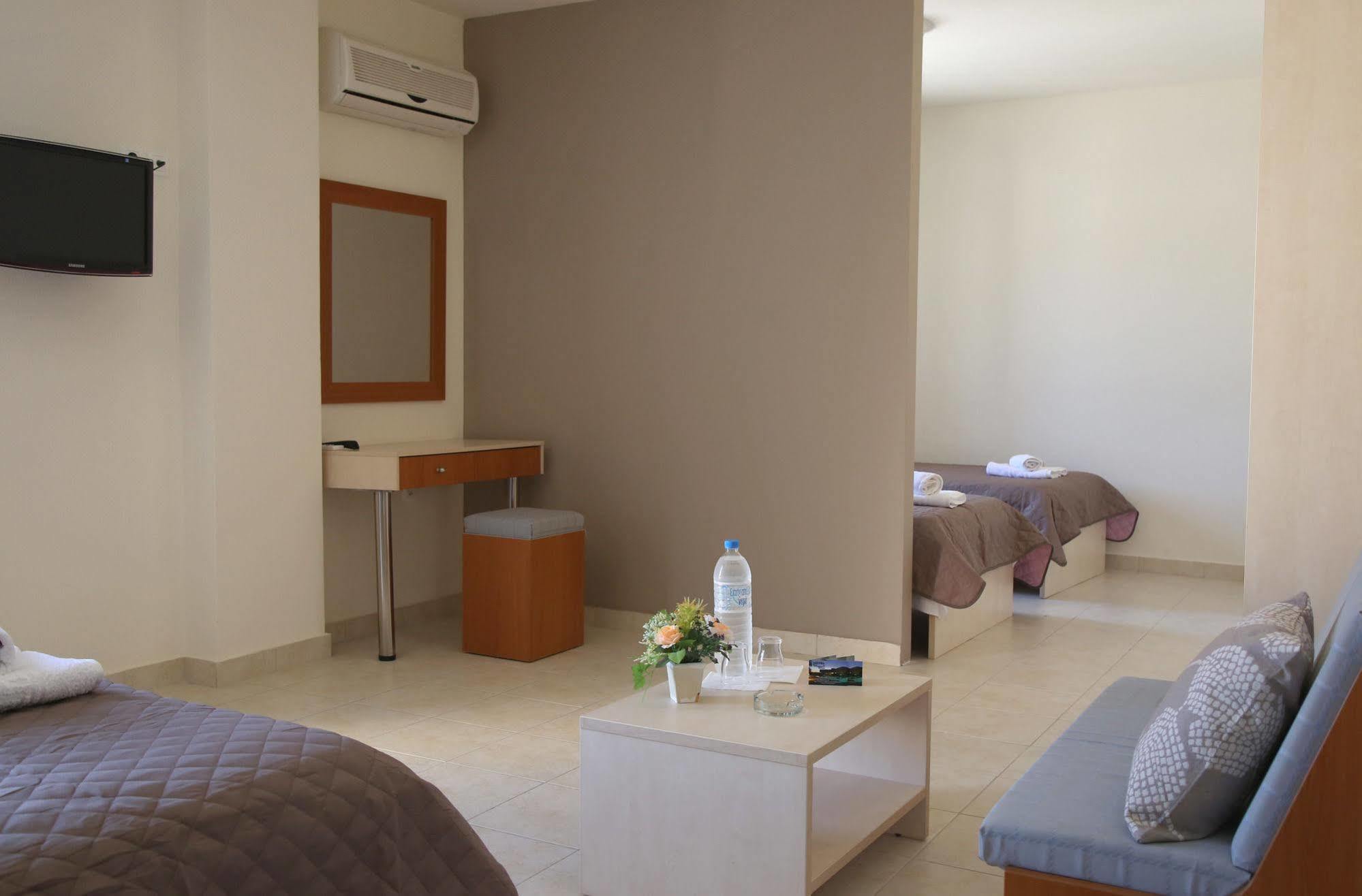 Hotel Sea Breeze Sitía Extérieur photo