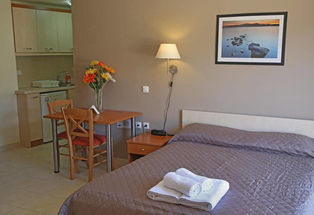 Hotel Sea Breeze Sitía Extérieur photo